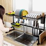 Grille pour sécher la vaisselle sur l'évier de cuisine en acier inoxydable